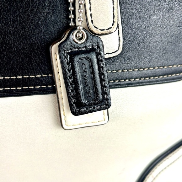 Coach Hamptons Classic Black and White Leather Hand Bag M3Q-9605 Zip Closure - Picture 2 of 16